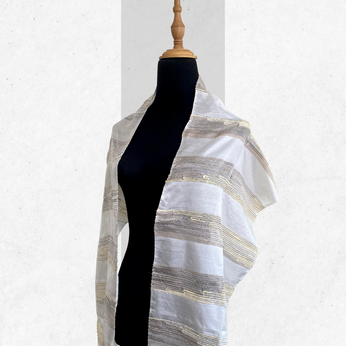 Chin Silk & Lotus Shawl - White