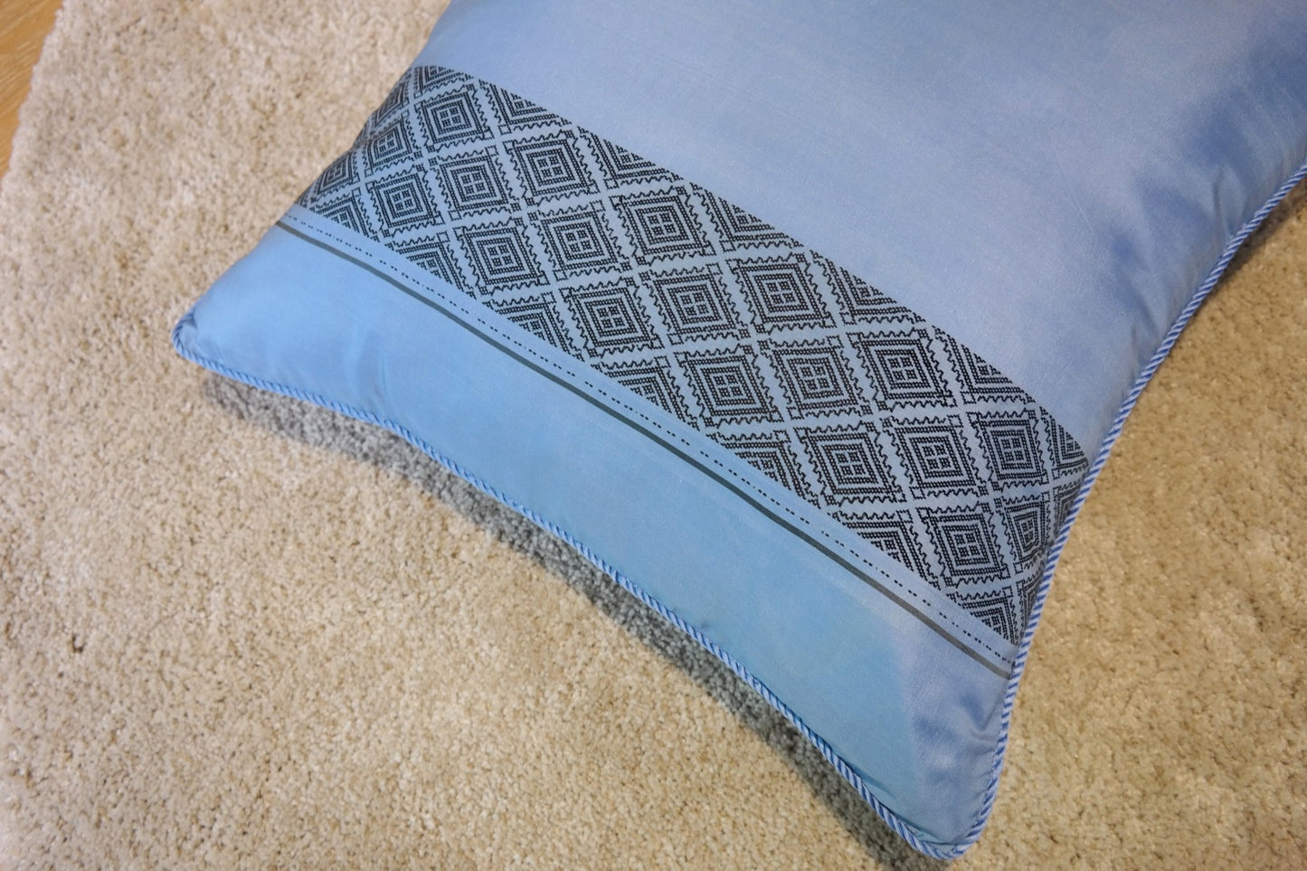Cushion Cover - Blue with Black Chin-Weave C1 - PochisilkSSSYP4-C1