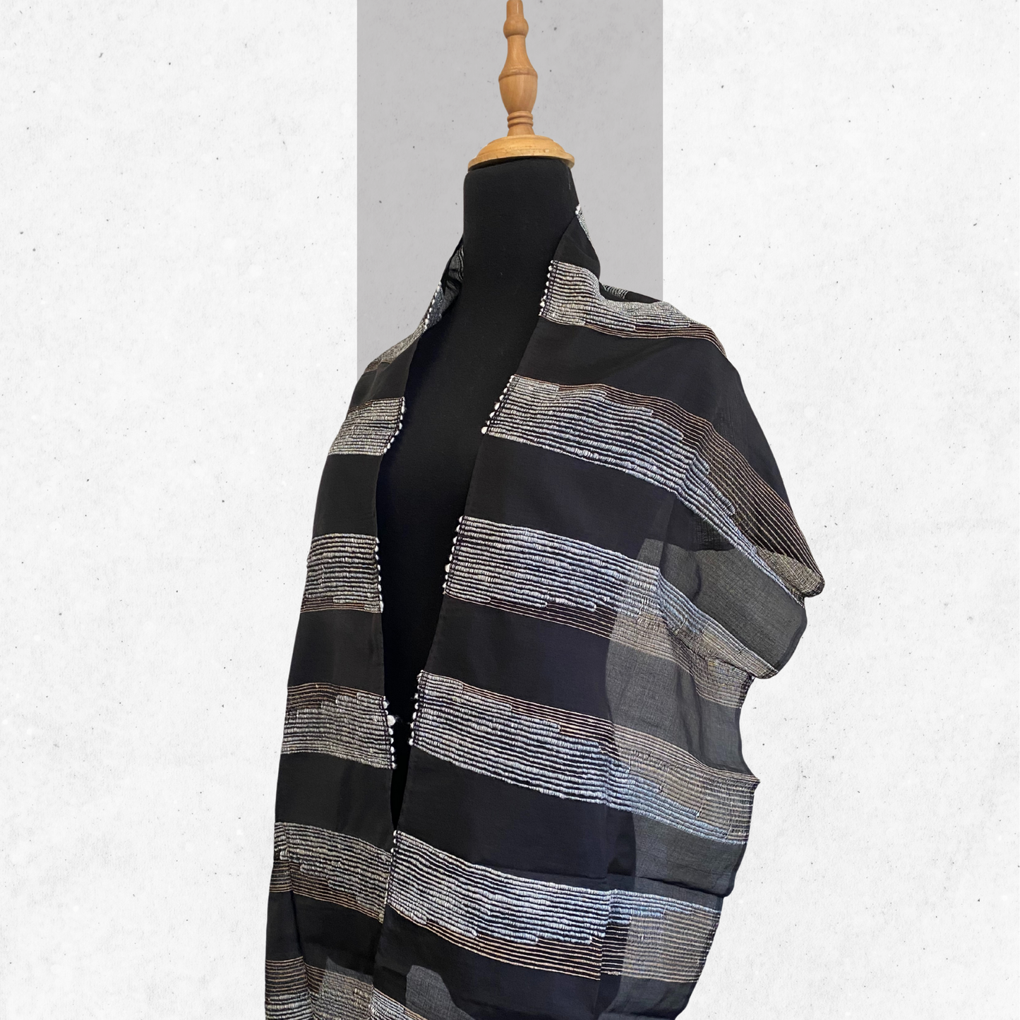 Chin Silk & Lotus Shawl - Black & White