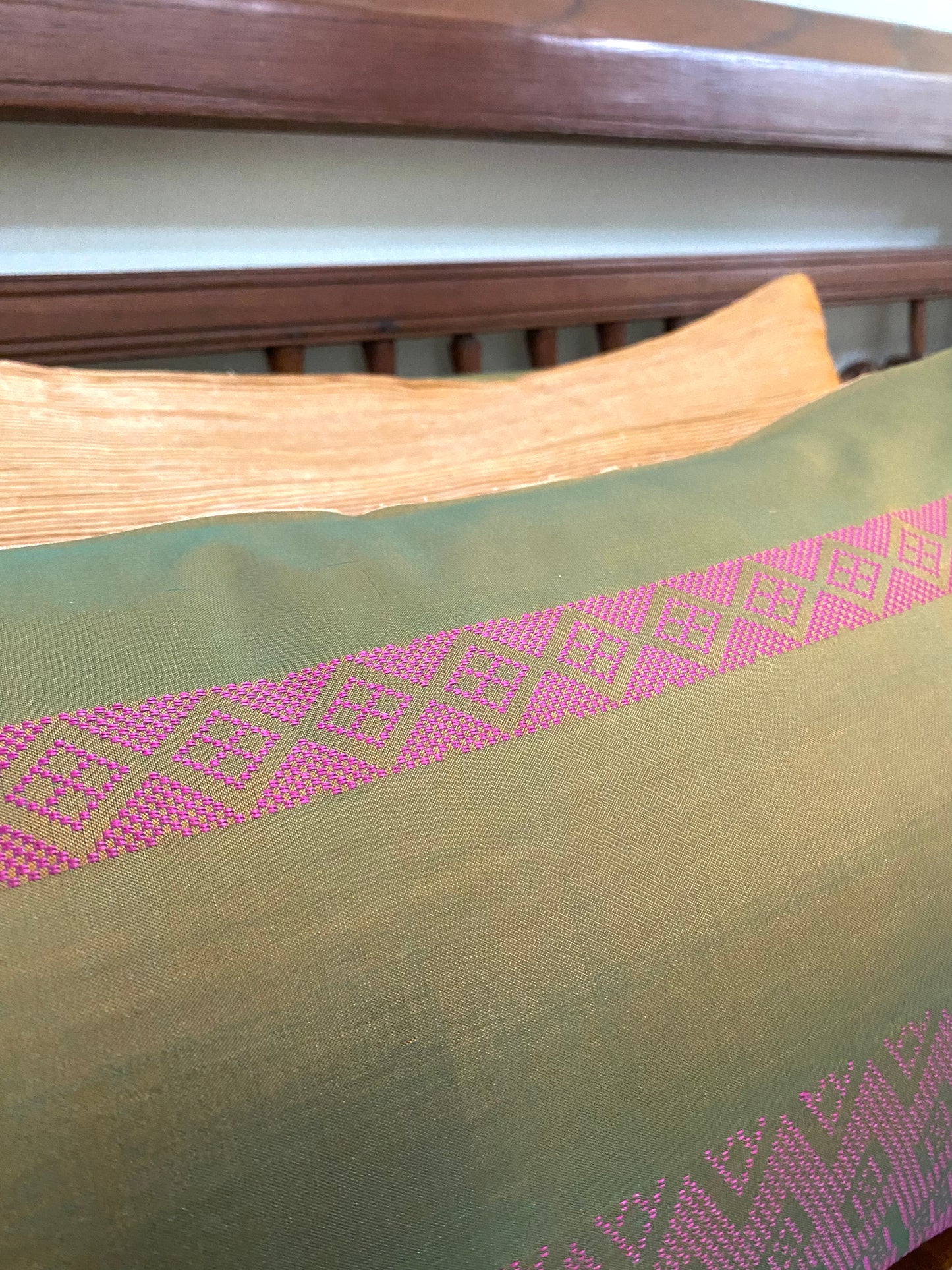 Silk & Banana - Green & Pink