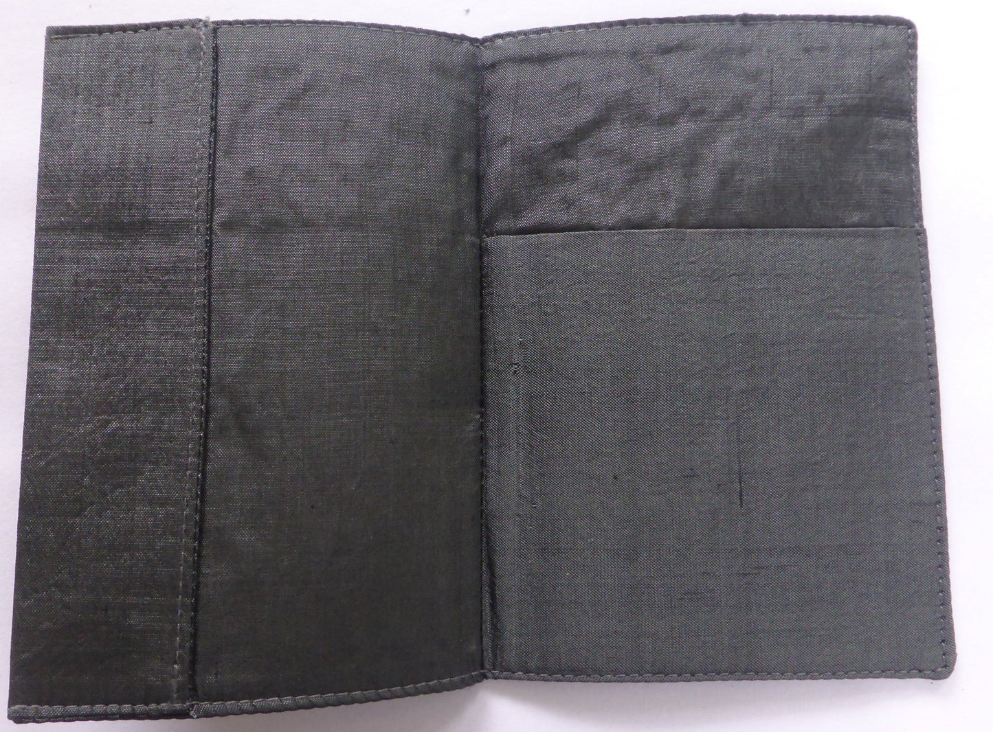 Passport Cover - Grey/Green - PH5 - PochisilkPH5