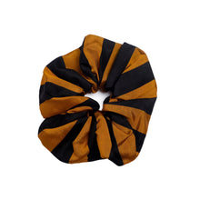 Load image into Gallery viewer, Supersize Scrunchie - Black &amp; Burnt Orange S44 - Pochisilk
